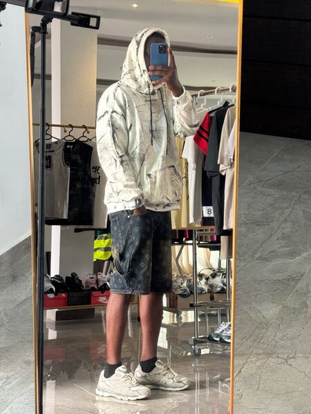 Sweat à capuche blanc marbré