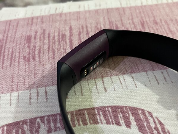 Fitbit Charge 4 with Google Pay