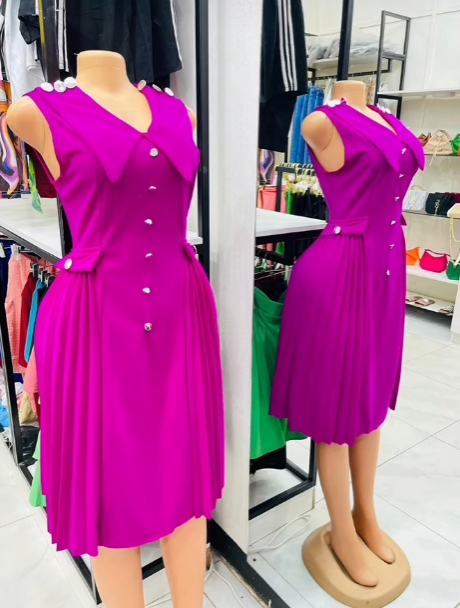 Women's dress with a collar