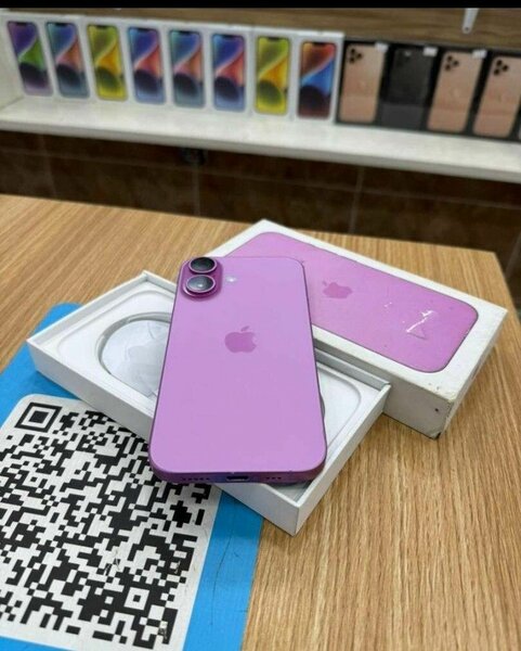 iPhone 16 simple