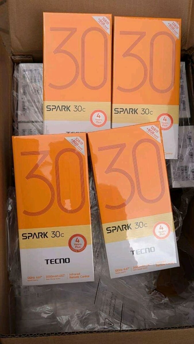 TECNO SPARK 30C 128GB 8GB RAM Première copie identique