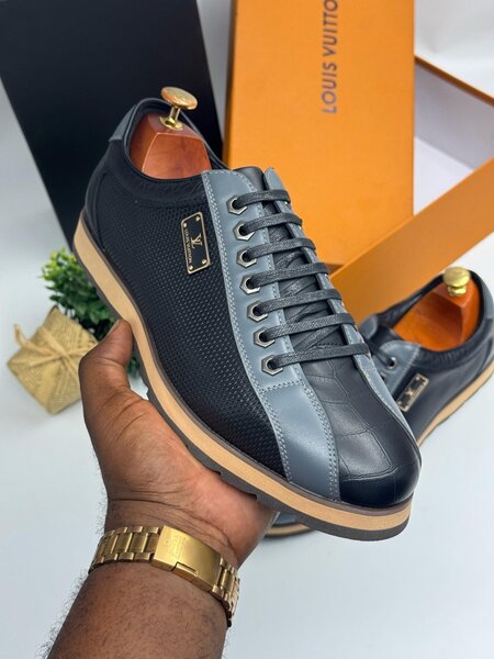 LOUIS VUITTON BLACK AND GREY