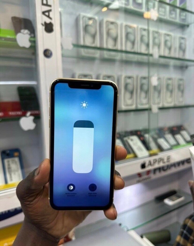 iPhone XR Jaune 64Go