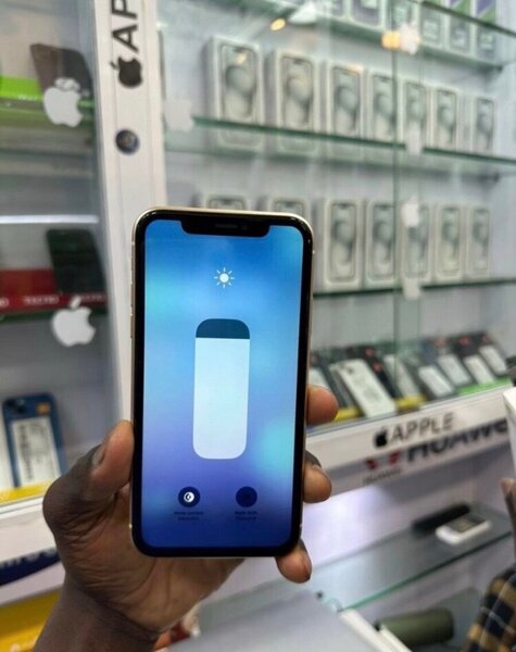 iPhone XR Jaune 64Go