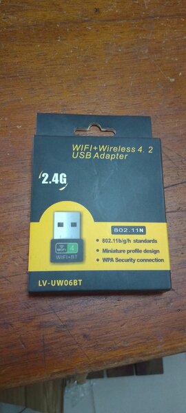 Adaptateur WiFi  et bluetooth