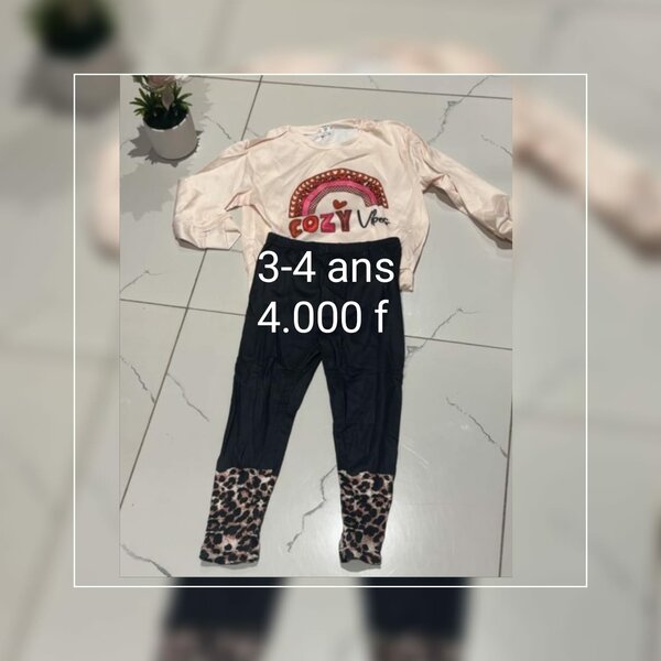 Ensemble enfant mignon