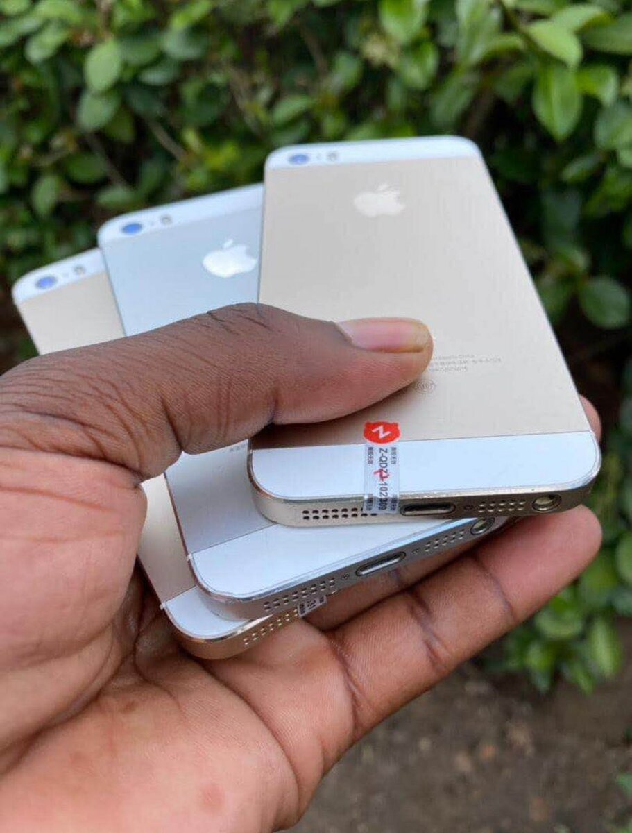 Preowned IPhone 5s 16gb fully functional Available