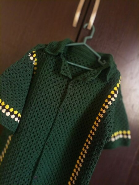 Chemises en crochet colorées