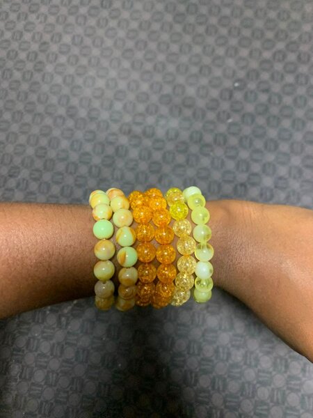 Bracelets colorés en perles