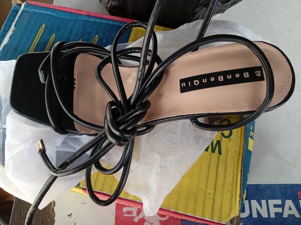 Cross your leg heels