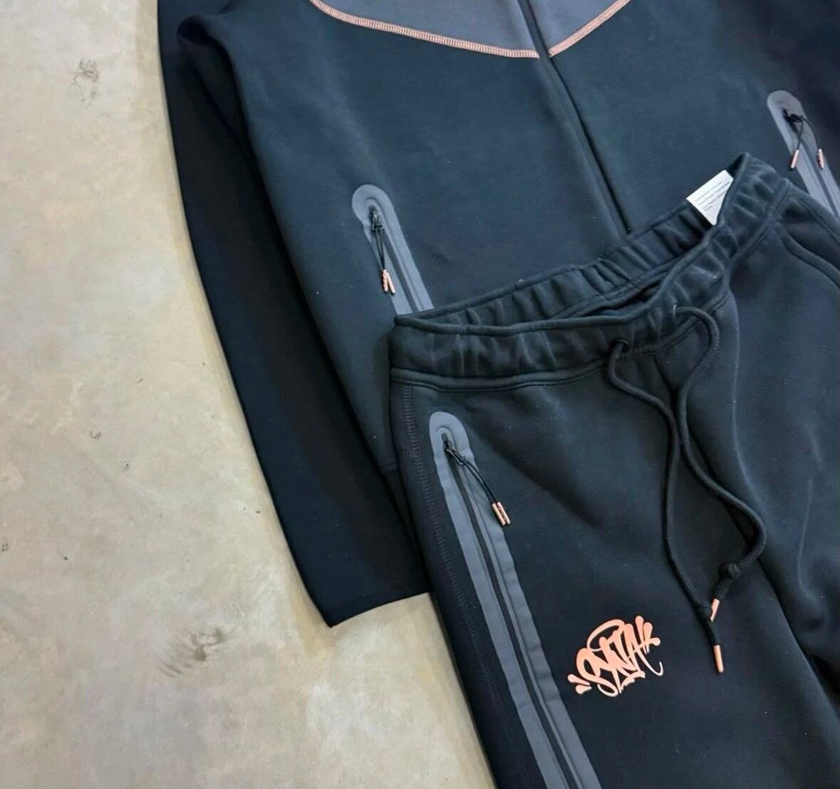 Тэч флис SynaWorld