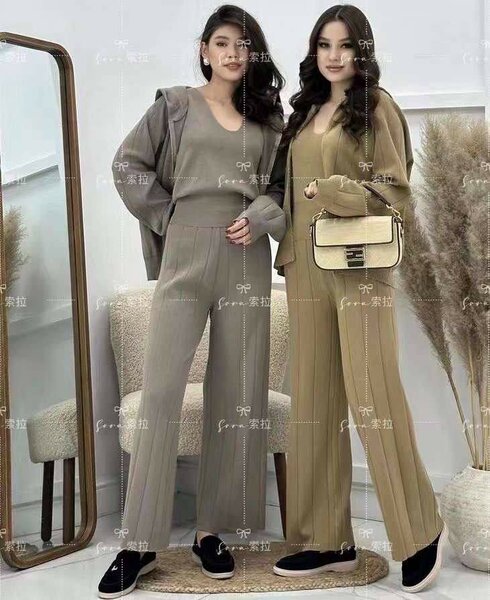 Трикотажные тройки