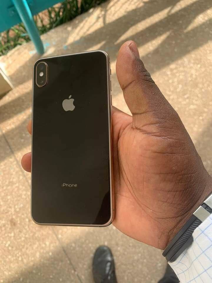 IPhone Xmas 512GB, 4GB