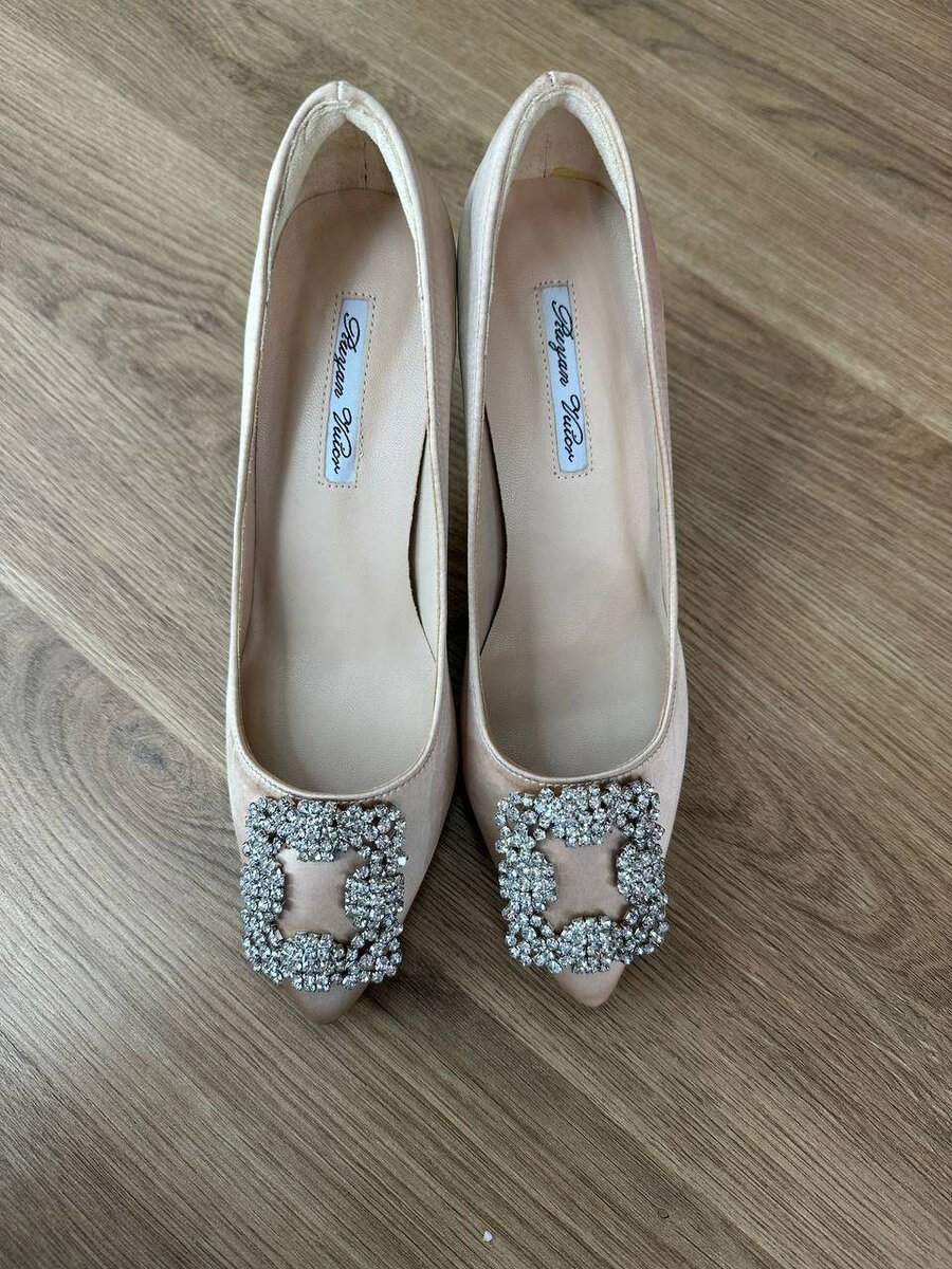 Туфли покупали за 100$