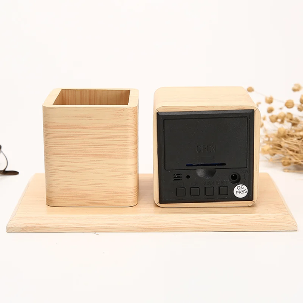 Porte stylo avec horloge LED