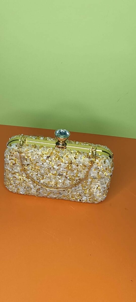 Pochette perlée