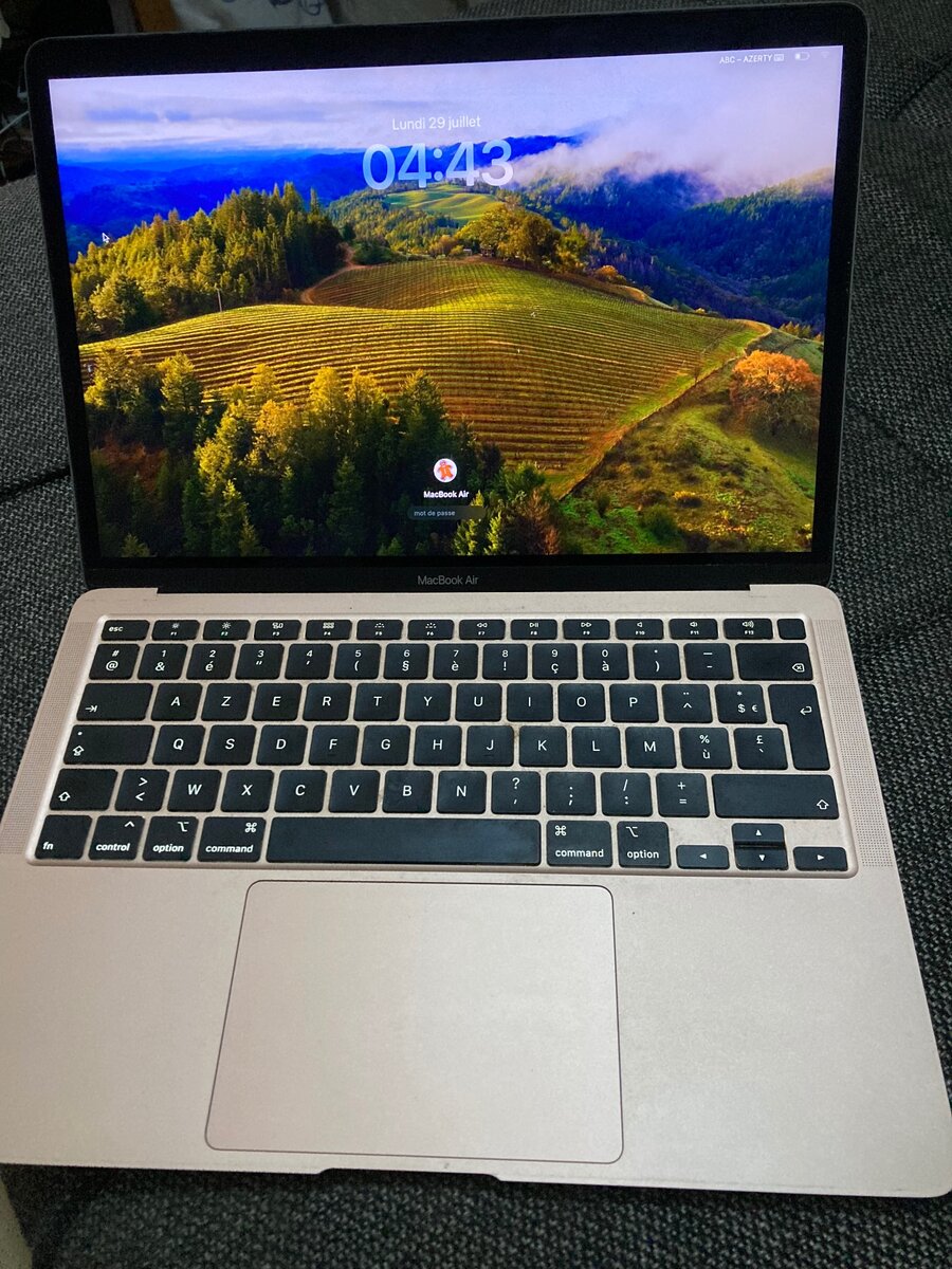 MacBook M1 8gb/256gb