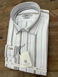 Chemise à rayures élégante