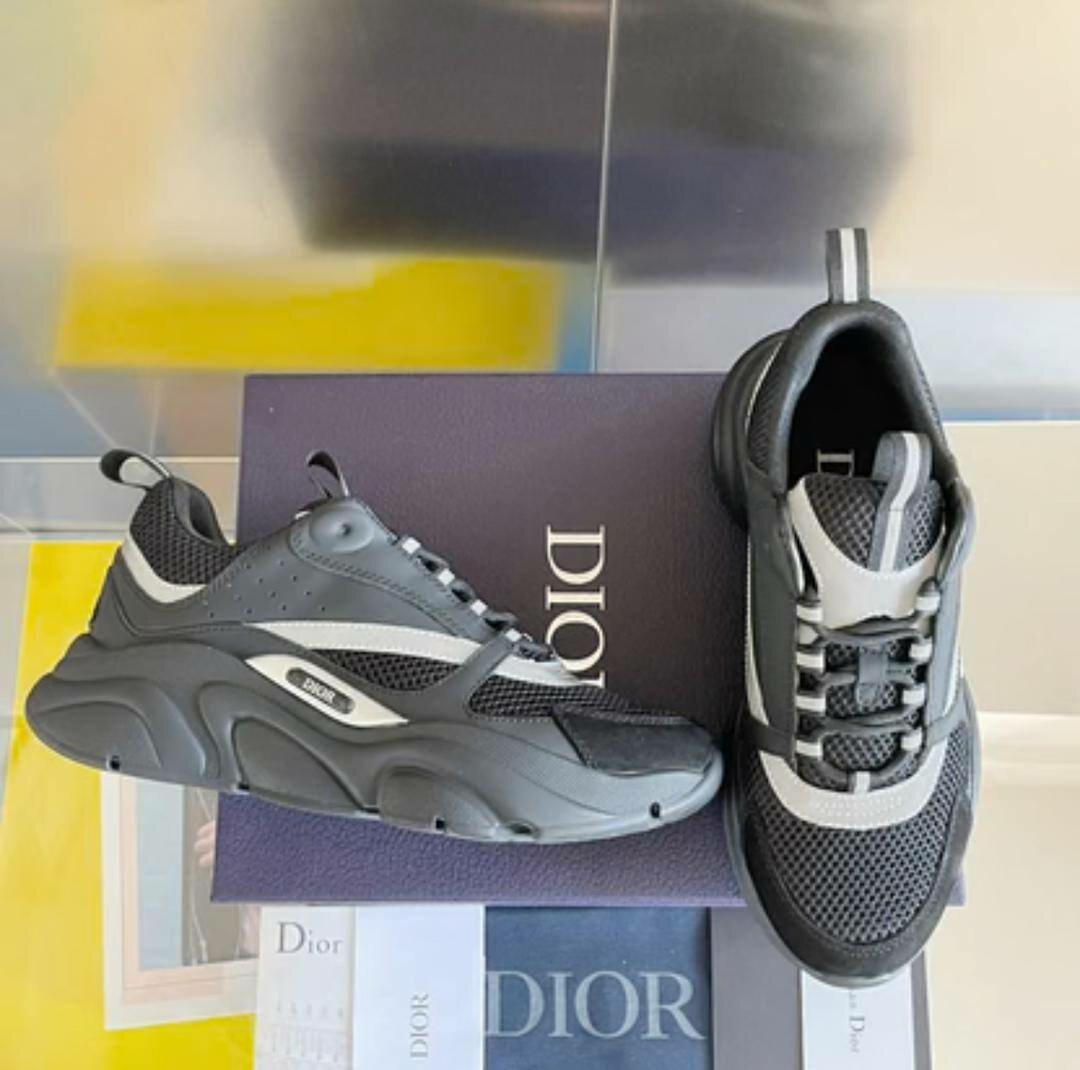 Dior....