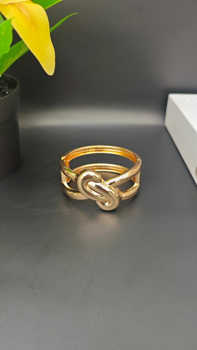 Bracelet élégant doré noeud