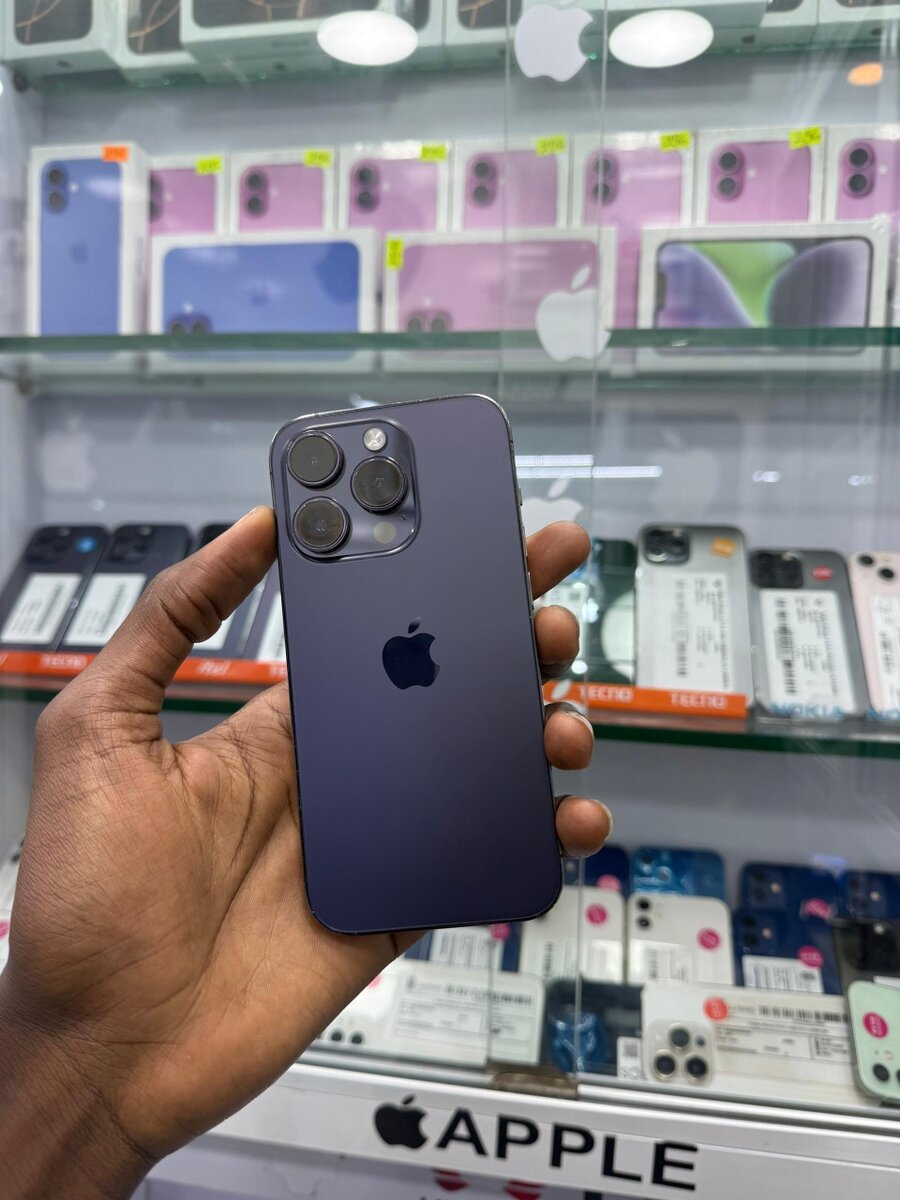 14 Pro 128go batterie 76%