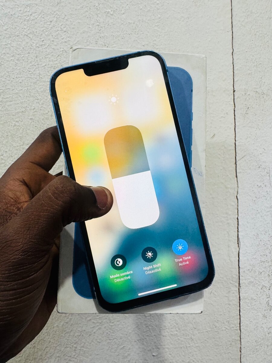 iPhone 13 128giga avec ID