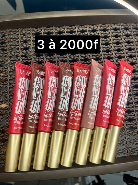 Lips oils and gloss coloré