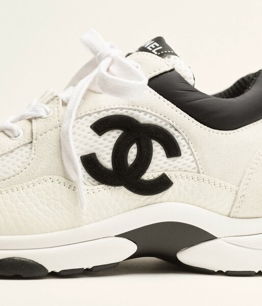 Chanel CC runner