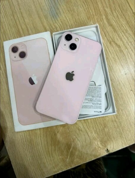 iPhone 15 Rose