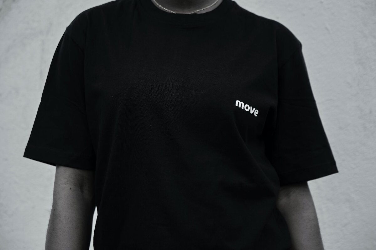 T-SHIRT COLLECTION MOVE