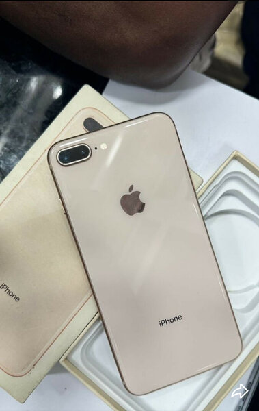 iPhone 8 Plus Doré 64Go