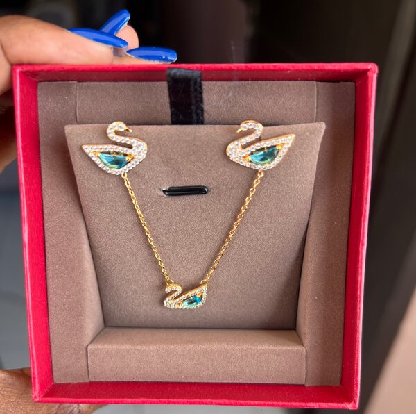 Ensemble de bijoux cygne