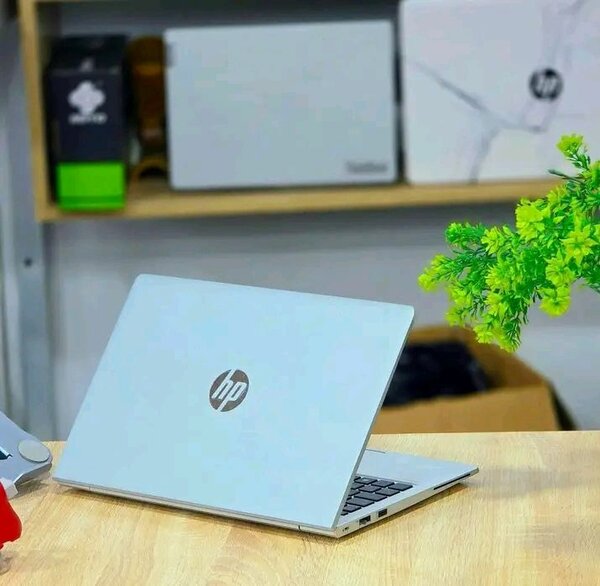 Ordinateur portable HP moderne