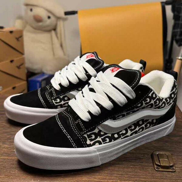 Avaliable in sizes 40 to 45