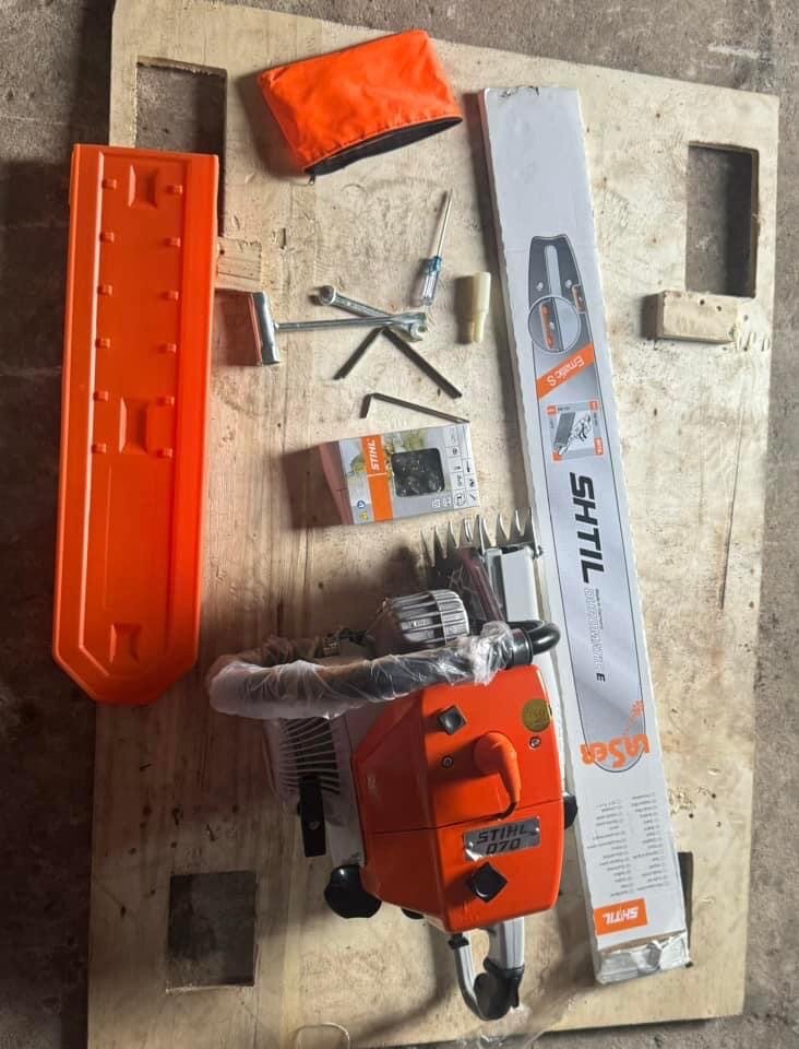 Tronçonneuse professionnelle 70cm3