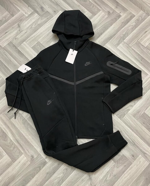 Ensemble Survêtement Nike