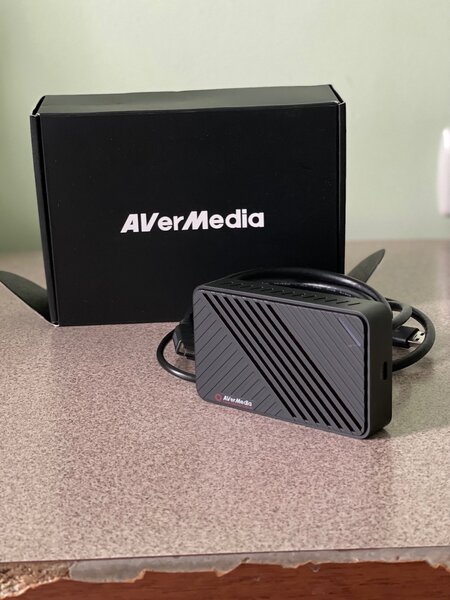 Карта видеозахвата AverMedia