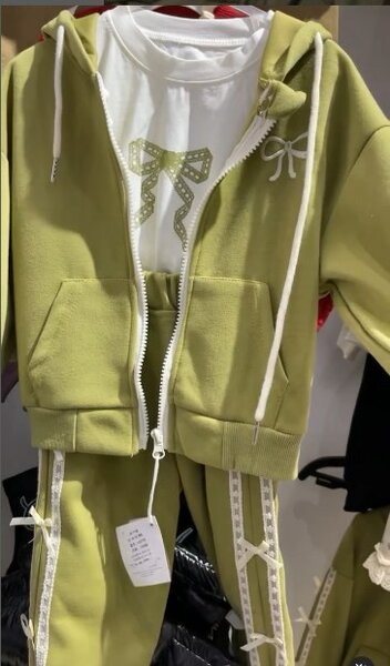 комплект из верха и брюк