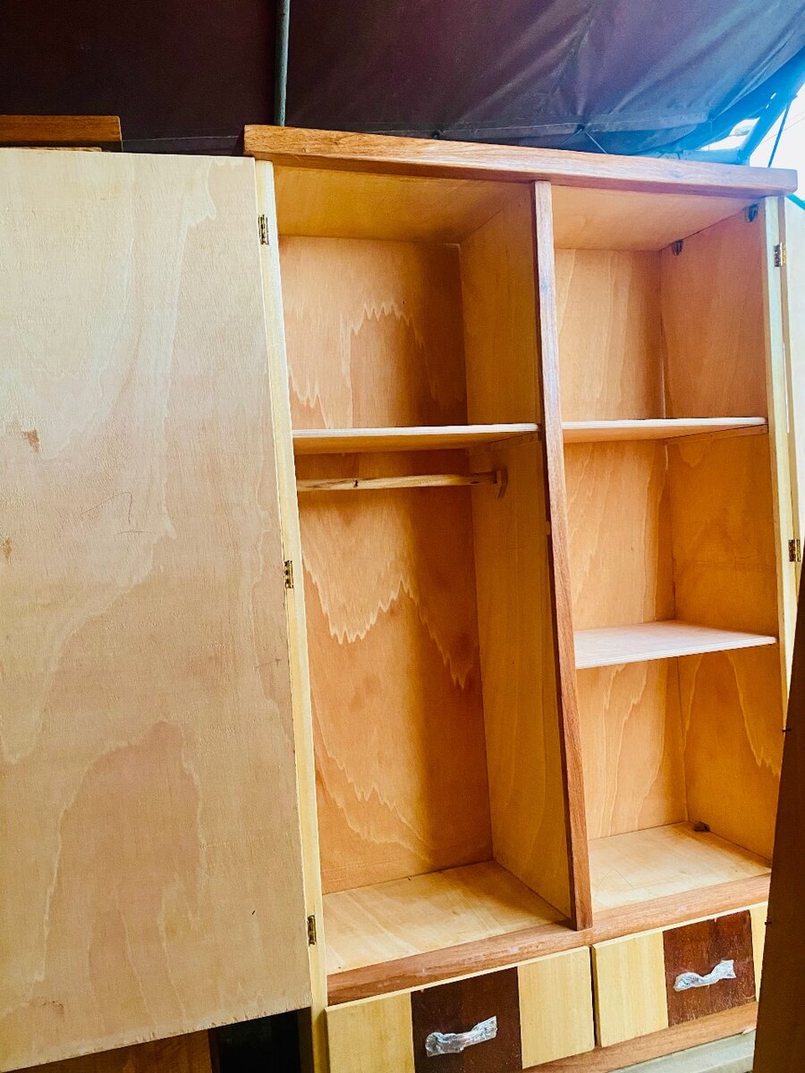 Armoire en bois élégante