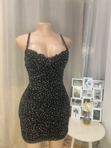 Robe élégante à bretelles