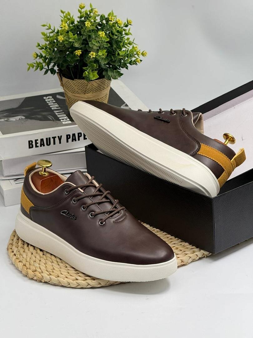 CLARKS CLASSIC WEAR