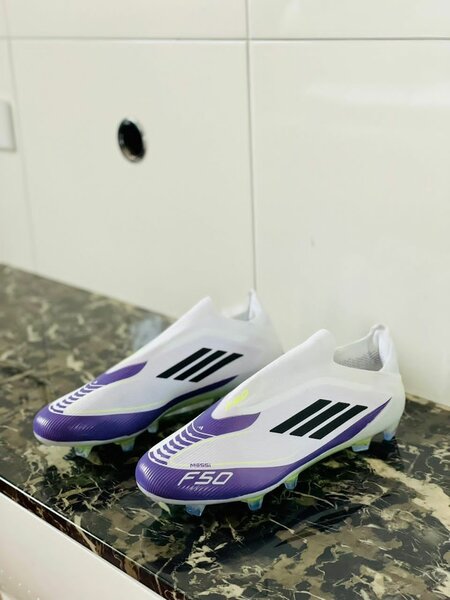 Chaussures de football F50