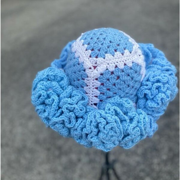 Ruffle hat/chapeau en crochet