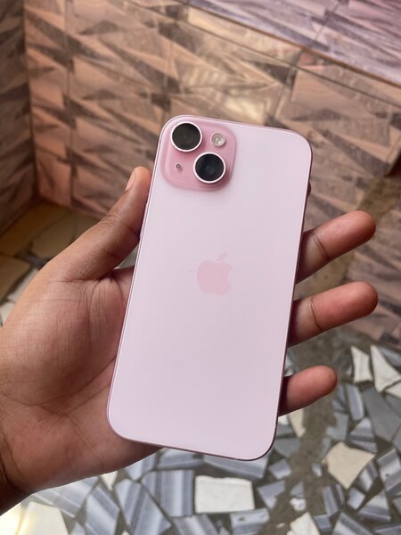 iPhone 15 simple Rose 128giga.