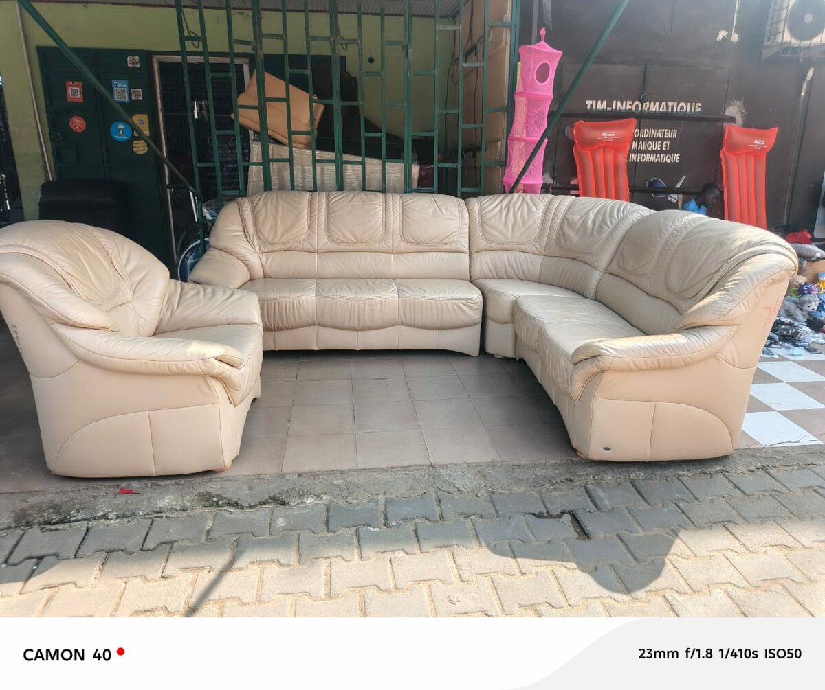 Canapé d'angle en cuir beige