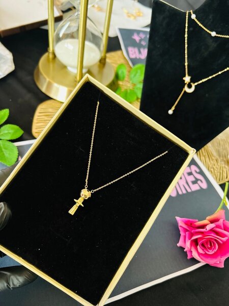 Parure élégante en or