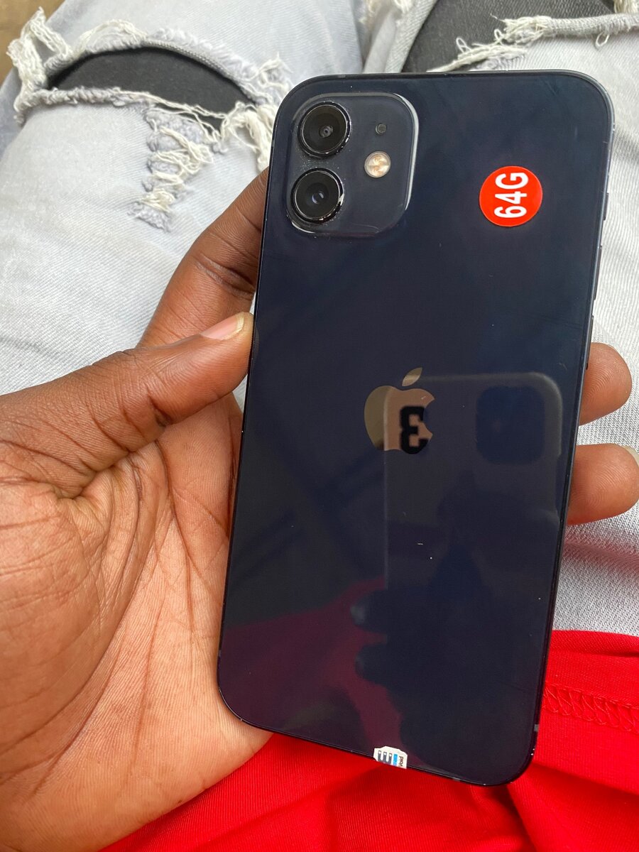 iPhone 12 Simple 64G Quasi Neuf