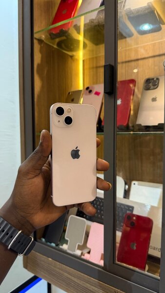 iPhone 13 sweet pink