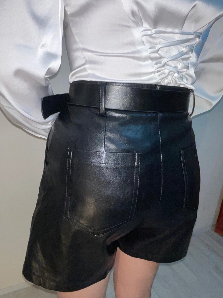 кожаные шорты