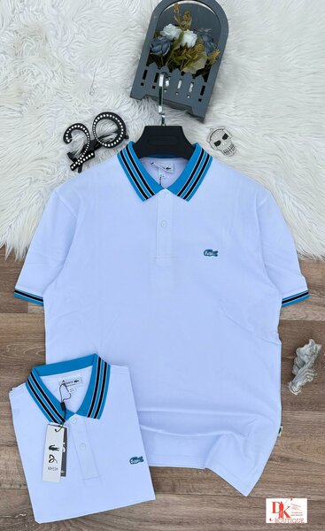 Polo blanc à rayures bleues